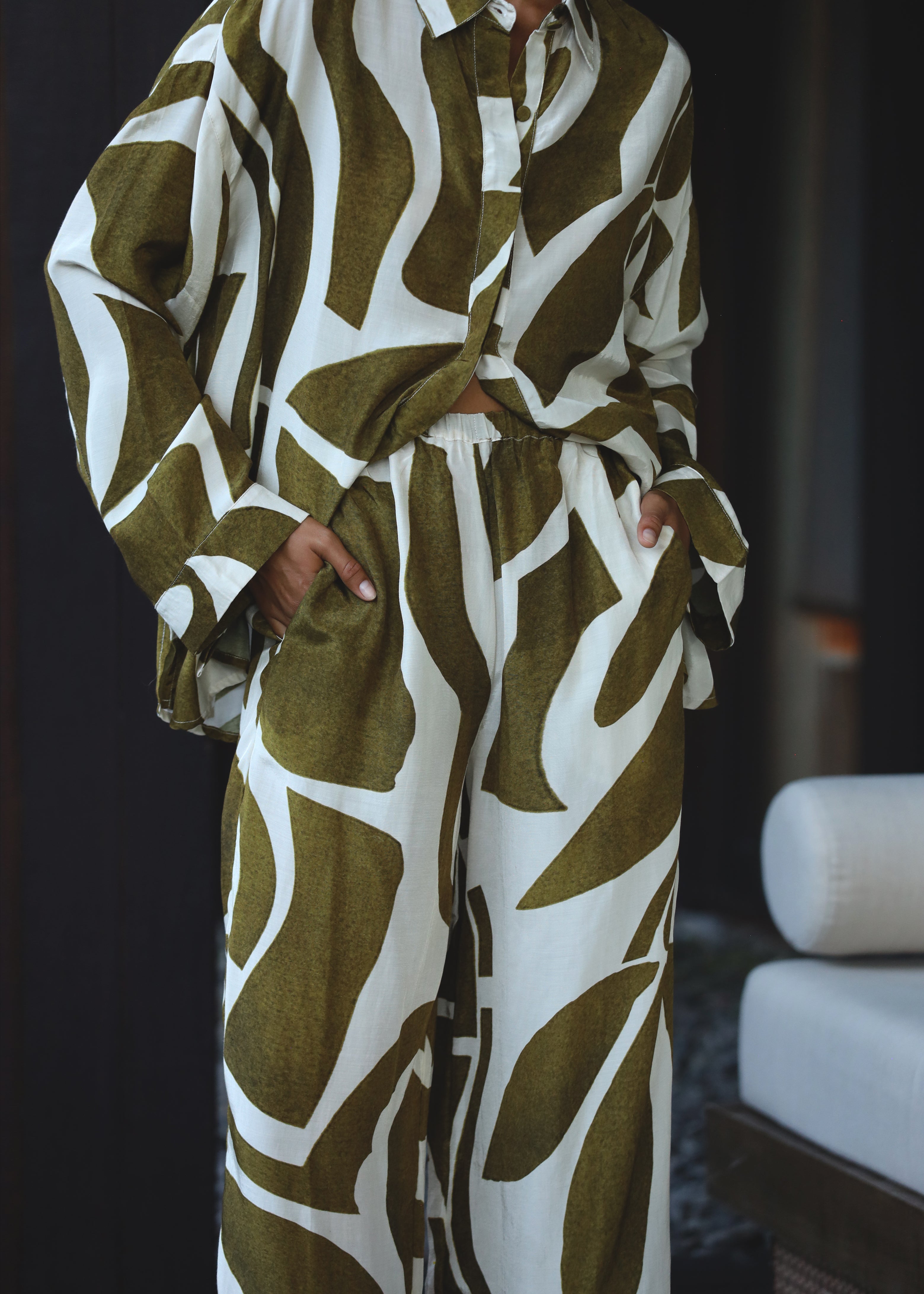 Sample - Geometric Twill Set