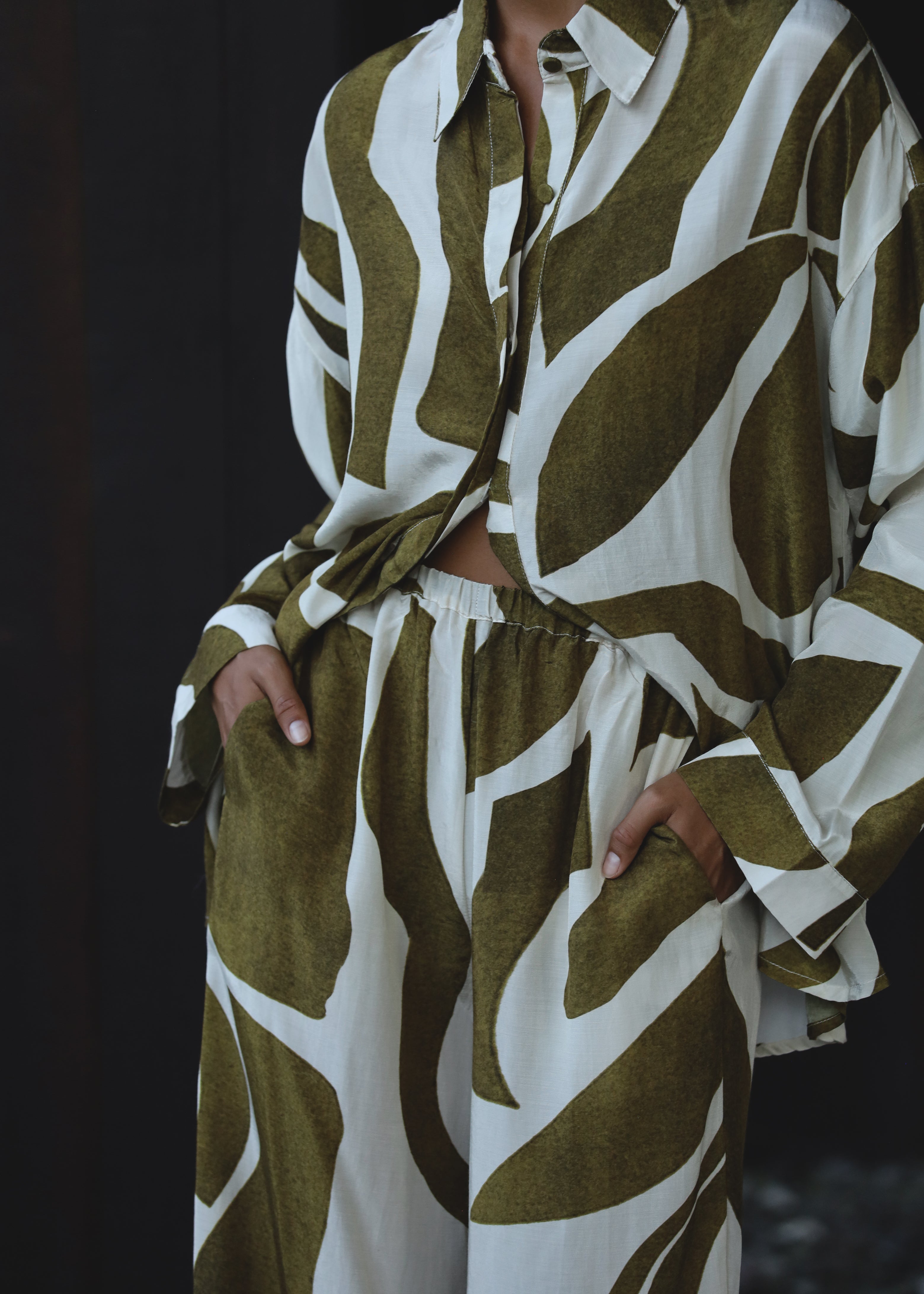 Sample - Geometric Twill Set