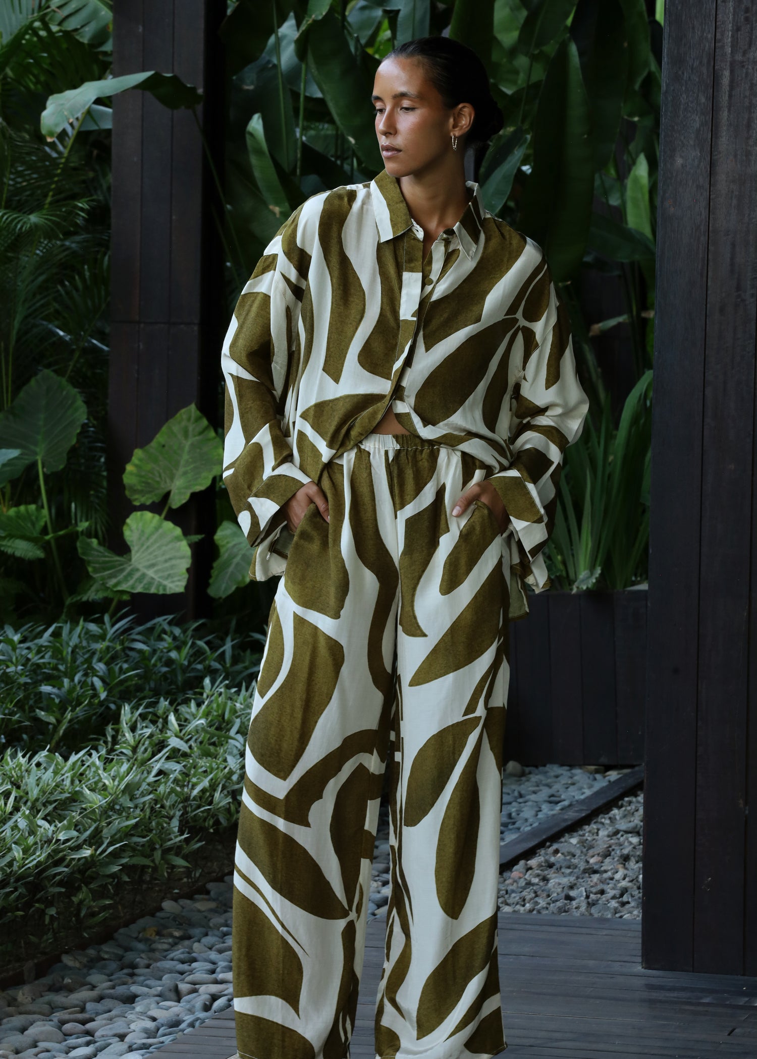 Sample - Geometric Twill Set